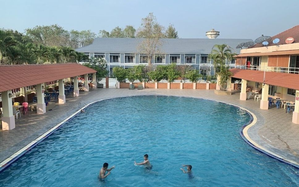 สระว่ายน้ำ รูปภาพ