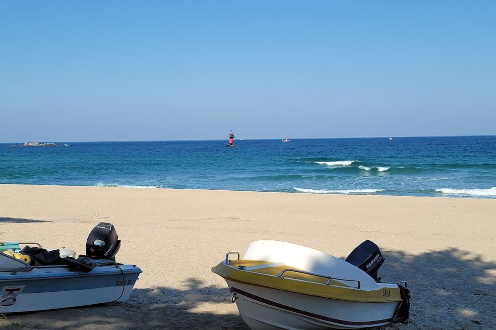 ชายหาด