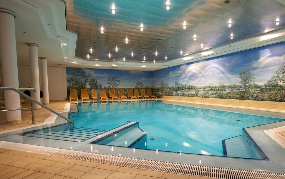 สระว่ายน้ำ รูปภาพ