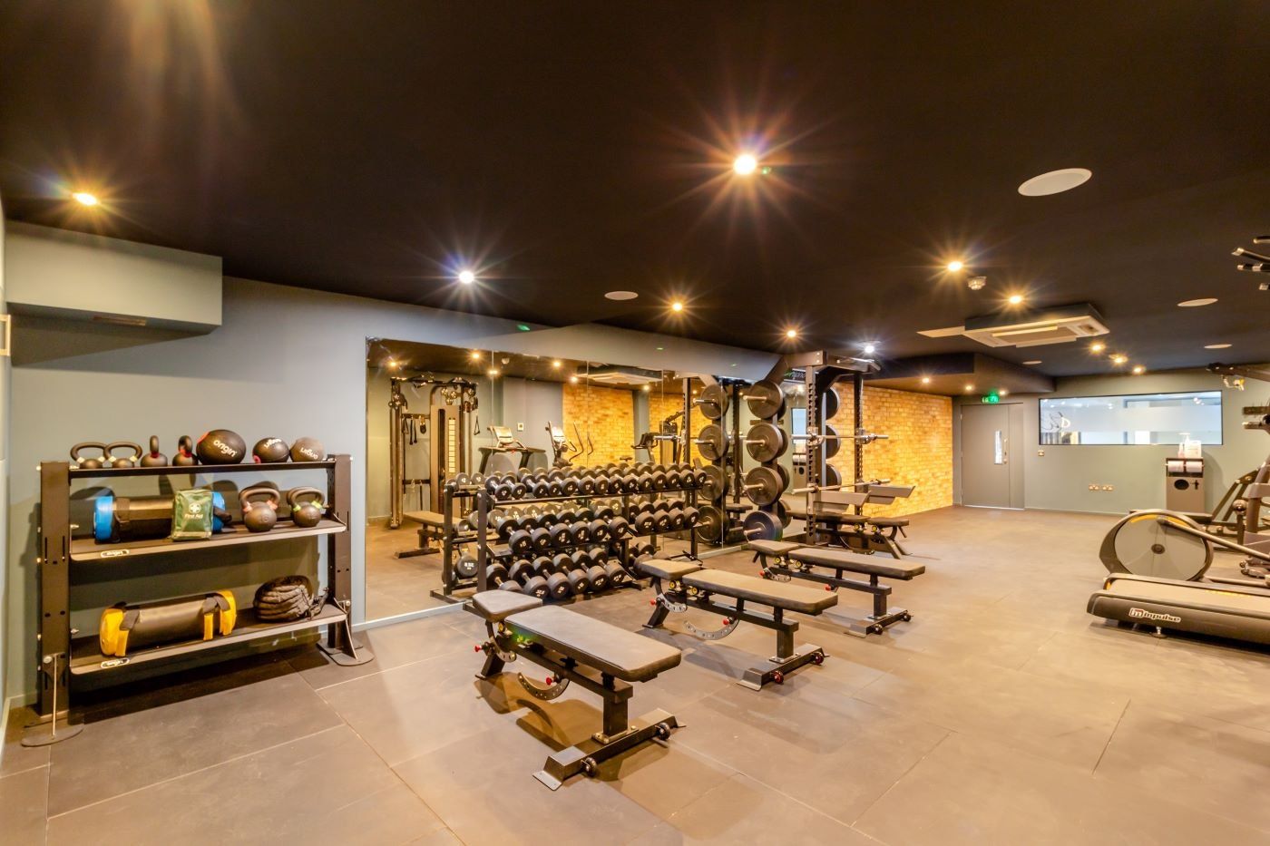 ยิม