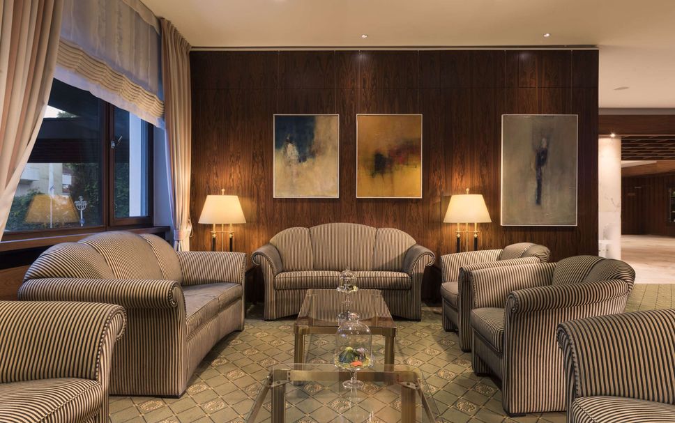 ล็อบบี้ รูปภาพ