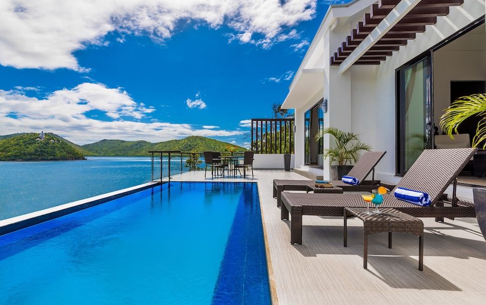 สระว่ายน้ำ รูปภาพ