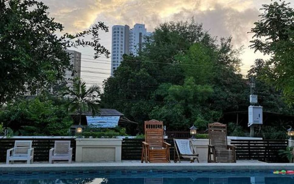 สระว่ายน้ำ รูปภาพ