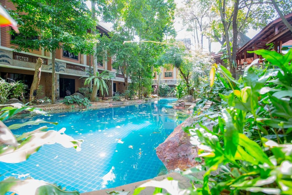 สระว่ายน้ำ