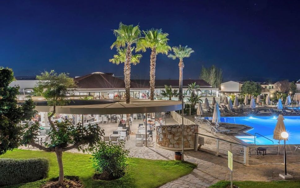 สระว่ายน้ำ รูปภาพ