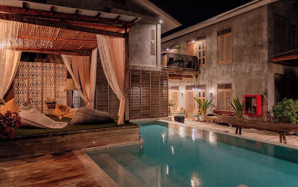 สระว่ายน้ำ รูปภาพ