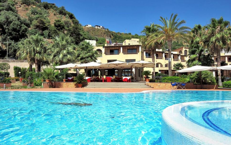 สระว่ายน้ำ รูปภาพ