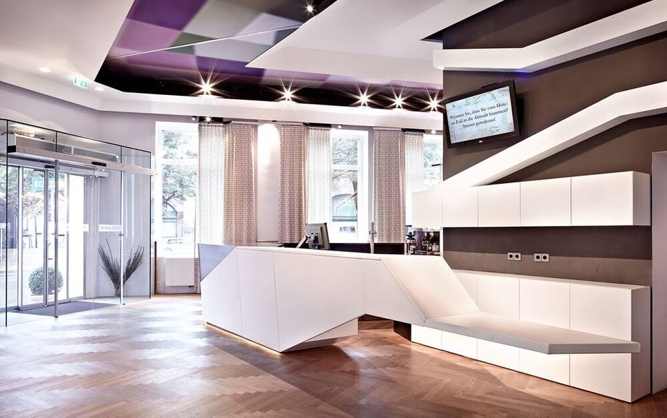 แผนกต้อนรับส่วนหน้า รูปภาพ