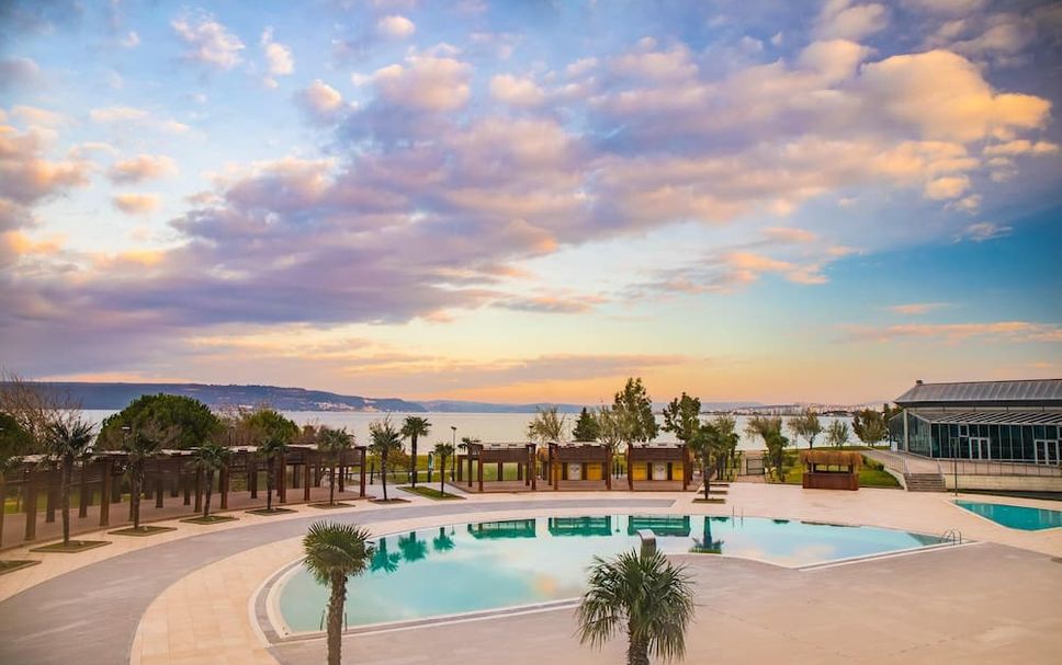 สระว่ายน้ำ รูปภาพ