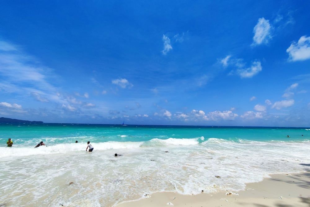 ชายหาด