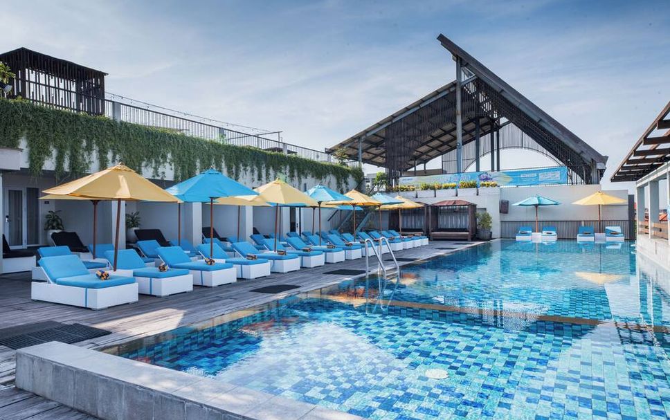 สระว่ายน้ำ รูปภาพ