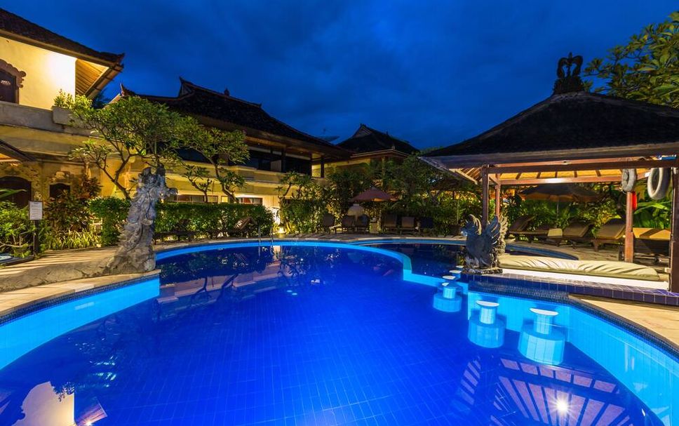 สระว่ายน้ำ รูปภาพ