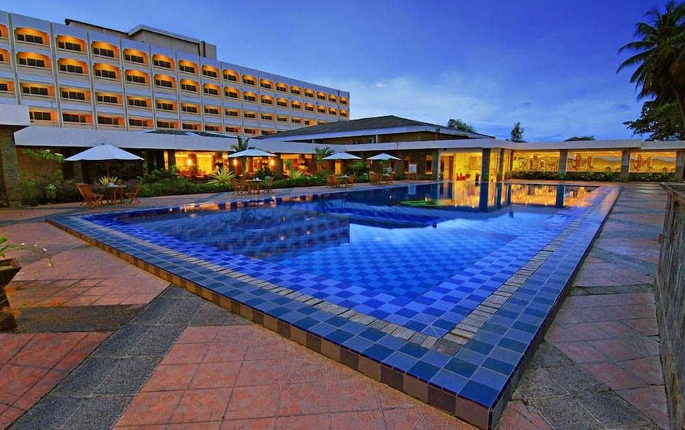 สระว่ายน้ำ รูปภาพ