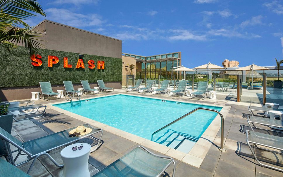 สระว่ายน้ำ รูปภาพ