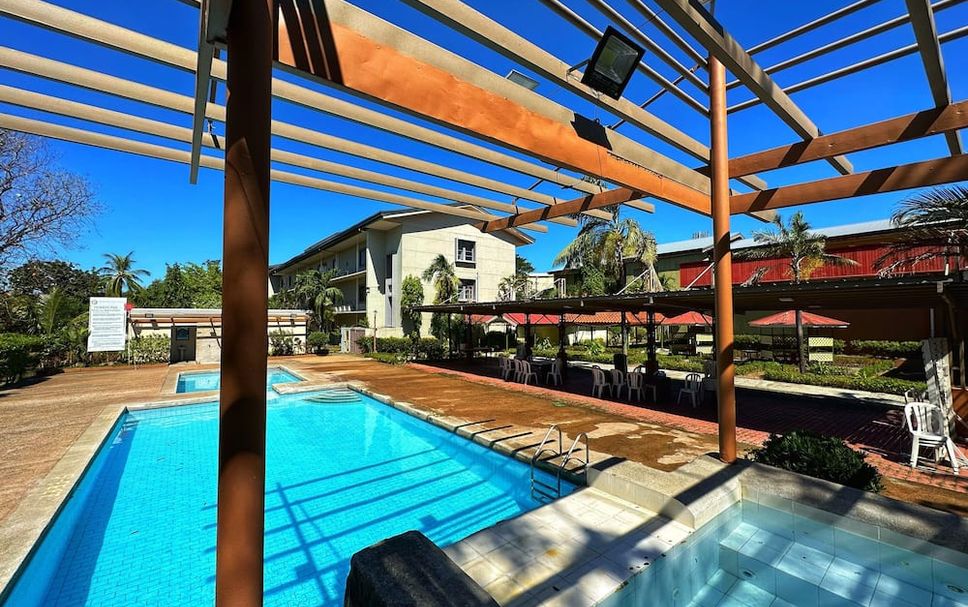 สระว่ายน้ำ รูปภาพ