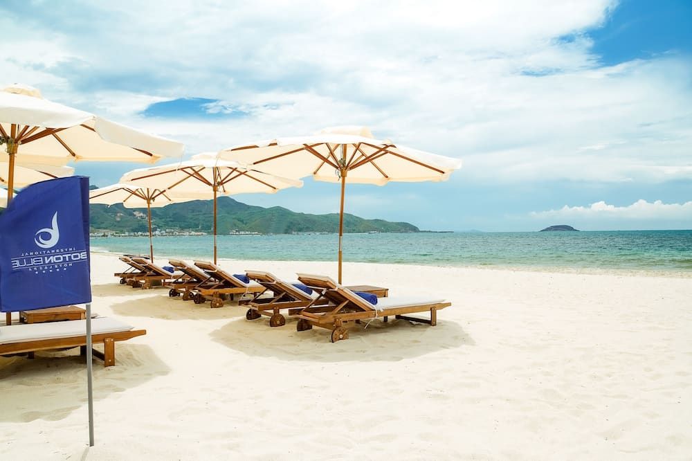 ชายหาด
