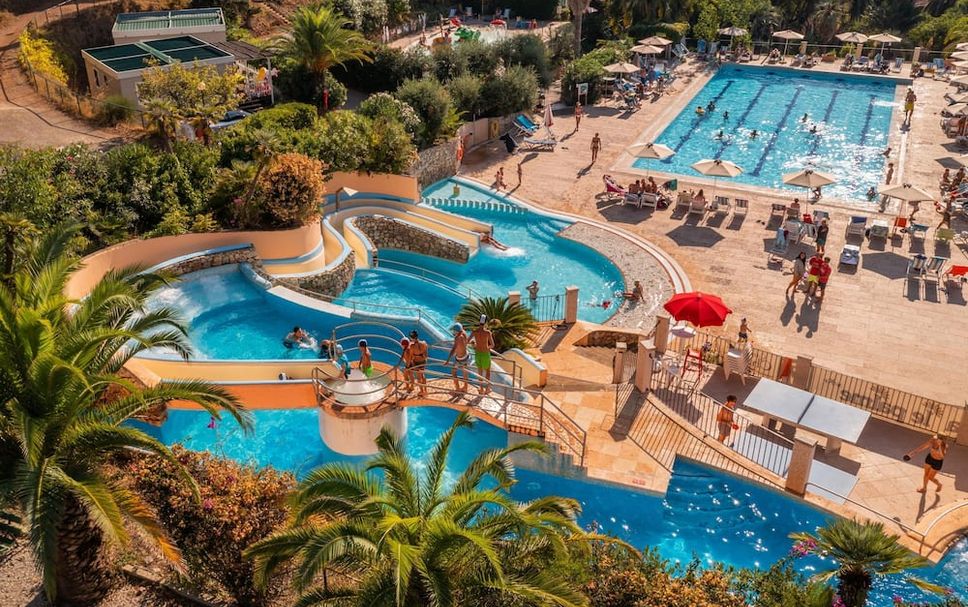 สระว่ายน้ำ รูปภาพ