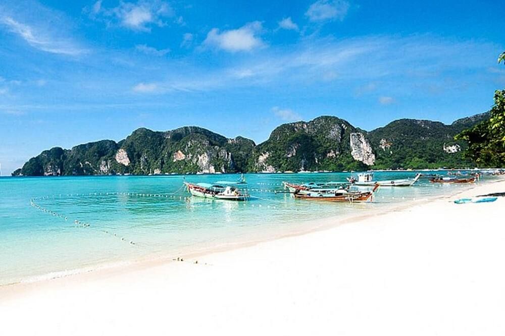 ชายหาด