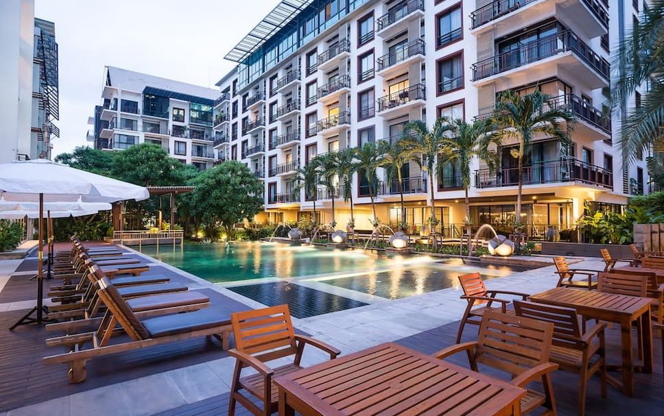 สระว่ายน้ำ รูปภาพ