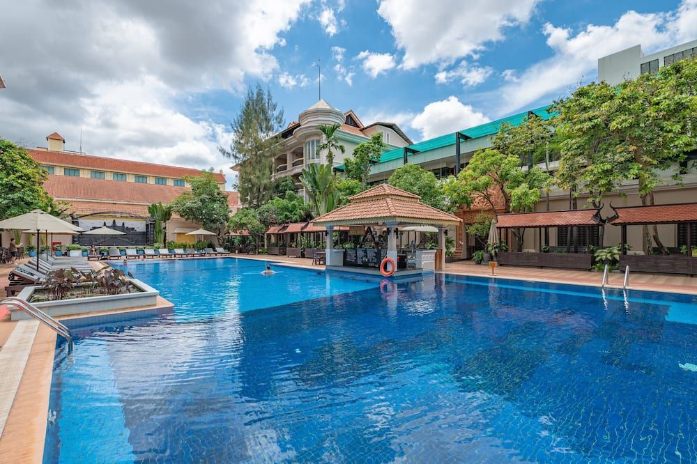 สระว่ายน้ำ