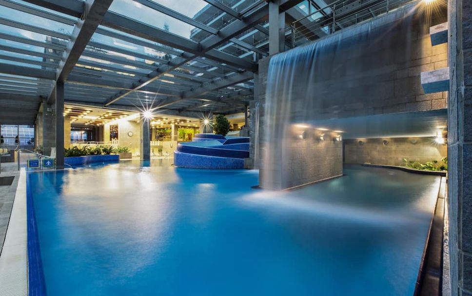 สระว่ายน้ำ รูปภาพ