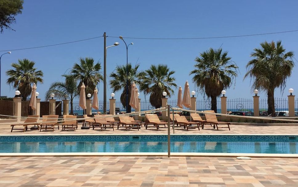 สระว่ายน้ำ รูปภาพ