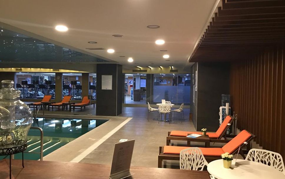 สระว่ายน้ำ รูปภาพ