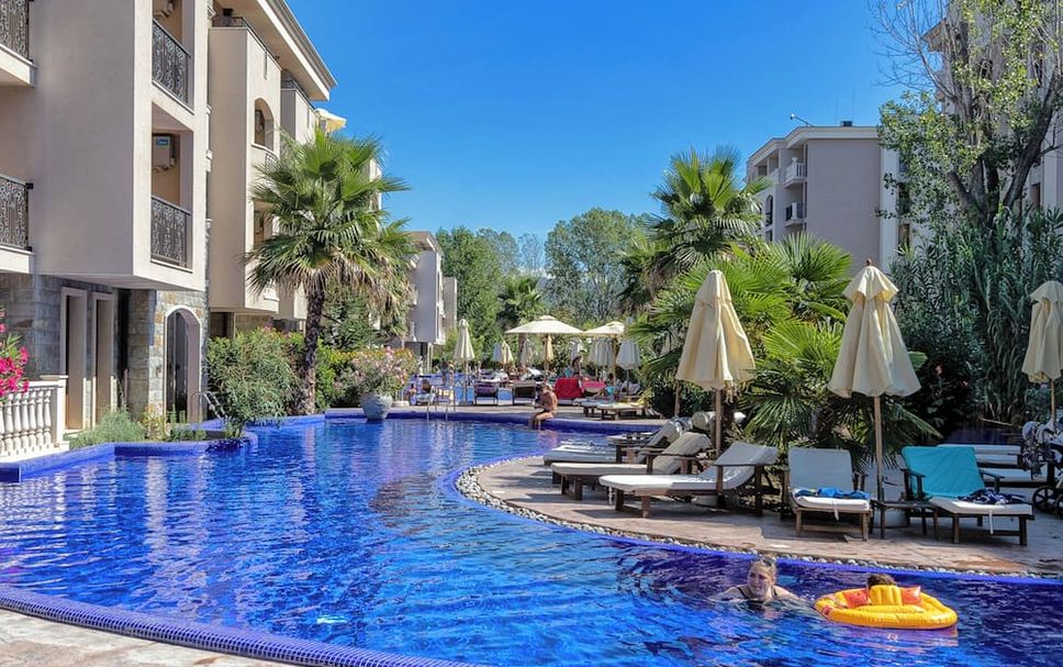 สระว่ายน้ำ รูปภาพ