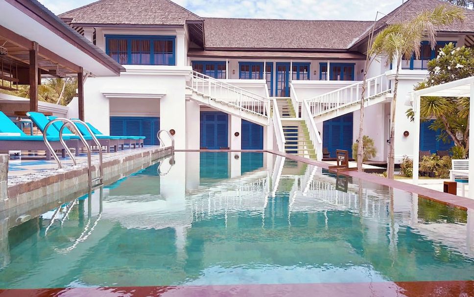 สระว่ายน้ำ รูปภาพ