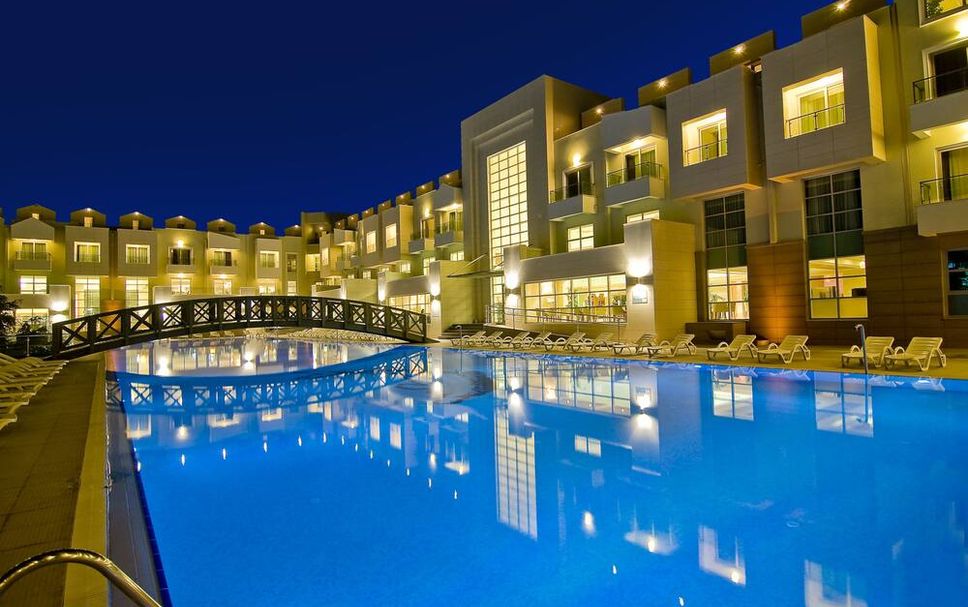 สระว่ายน้ำ รูปภาพ