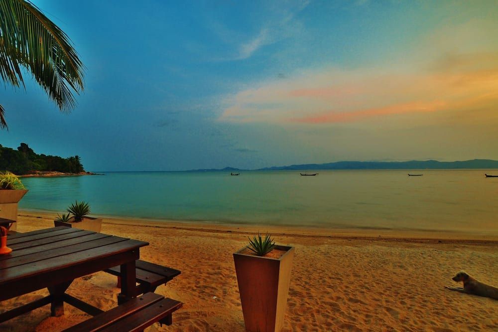 ชายหาด