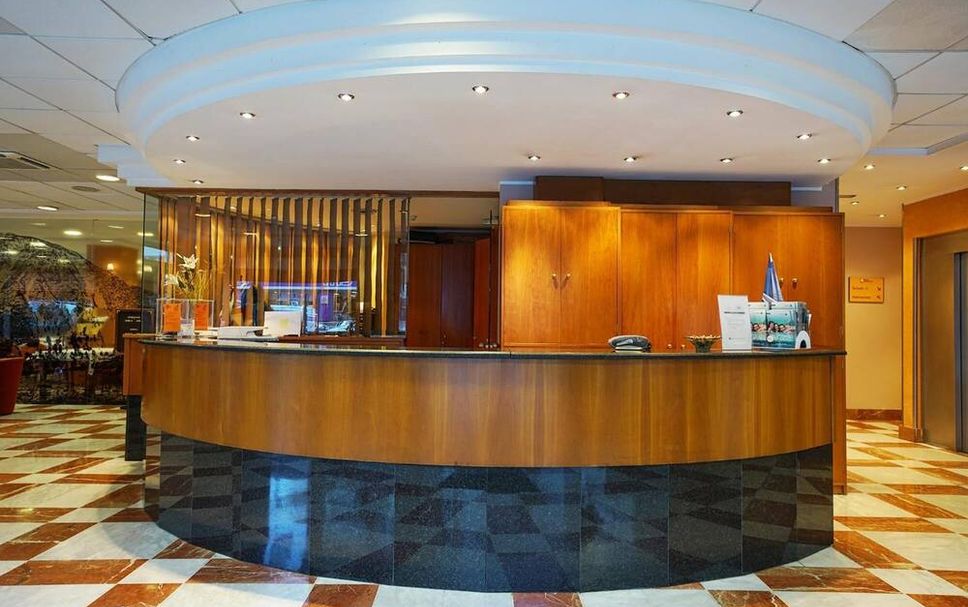 แผนกต้อนรับส่วนหน้า รูปภาพ