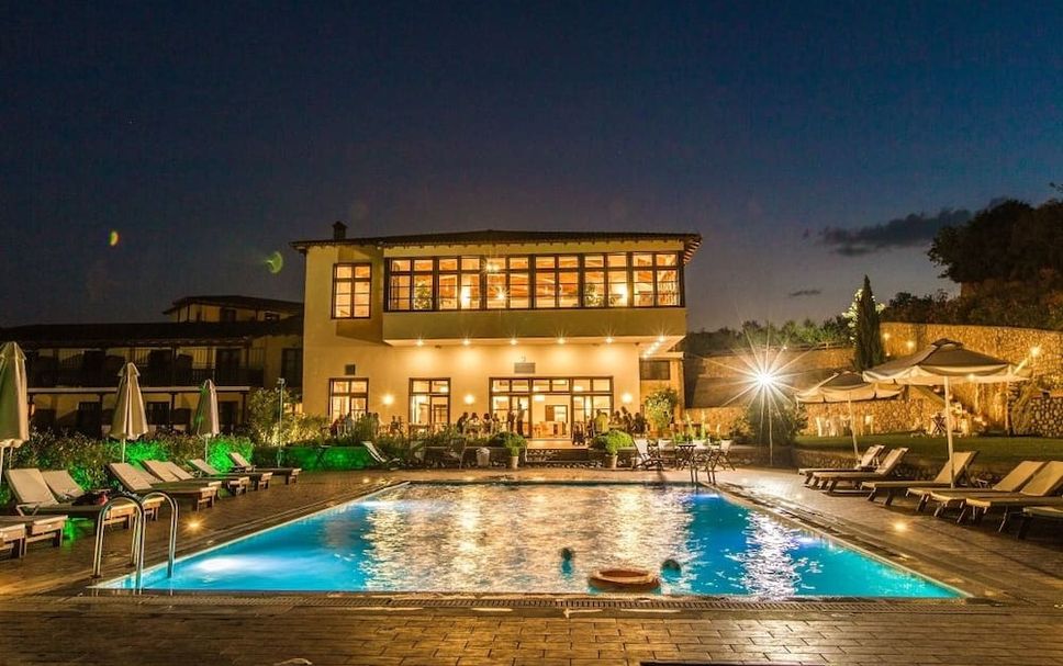 สระว่ายน้ำ รูปภาพ