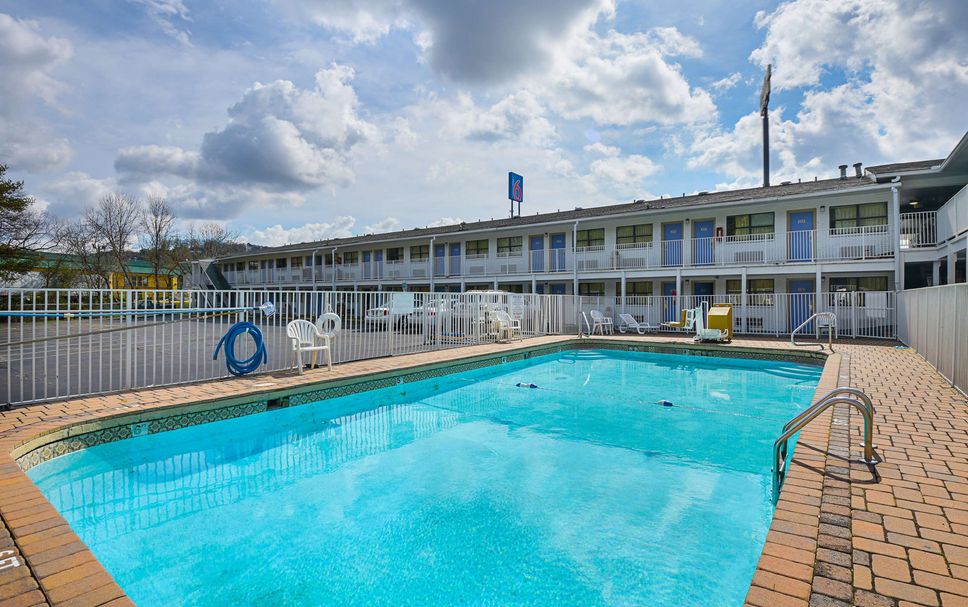 สระว่ายน้ำ รูปภาพ