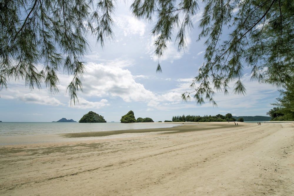 ชายหาด