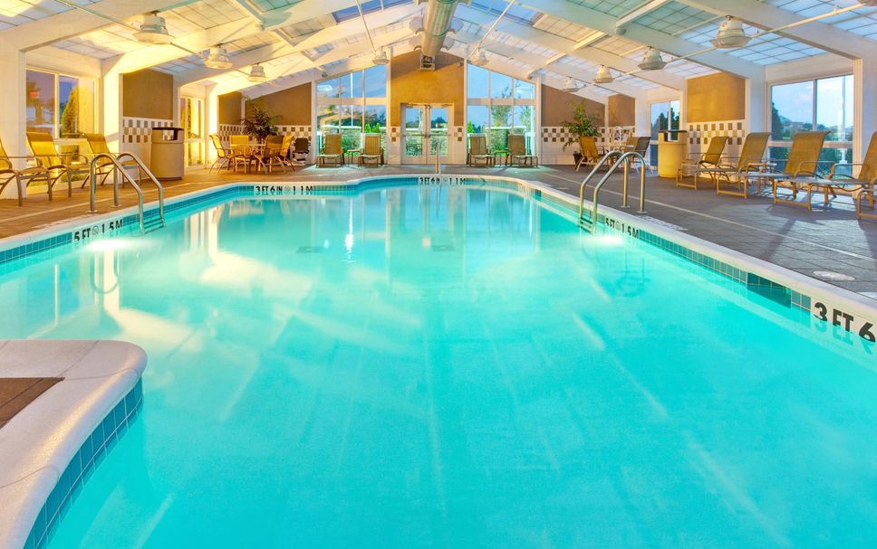 สระว่ายน้ำ รูปภาพ