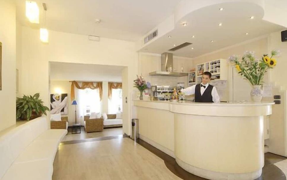 แผนกต้อนรับส่วนหน้า รูปภาพ