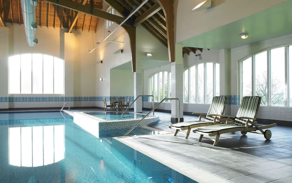 สระว่ายน้ำ รูปภาพ