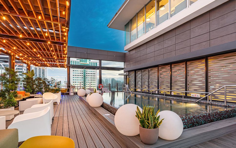 สระว่ายน้ำ รูปภาพ