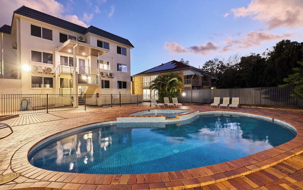 สระว่ายน้ำ รูปภาพ