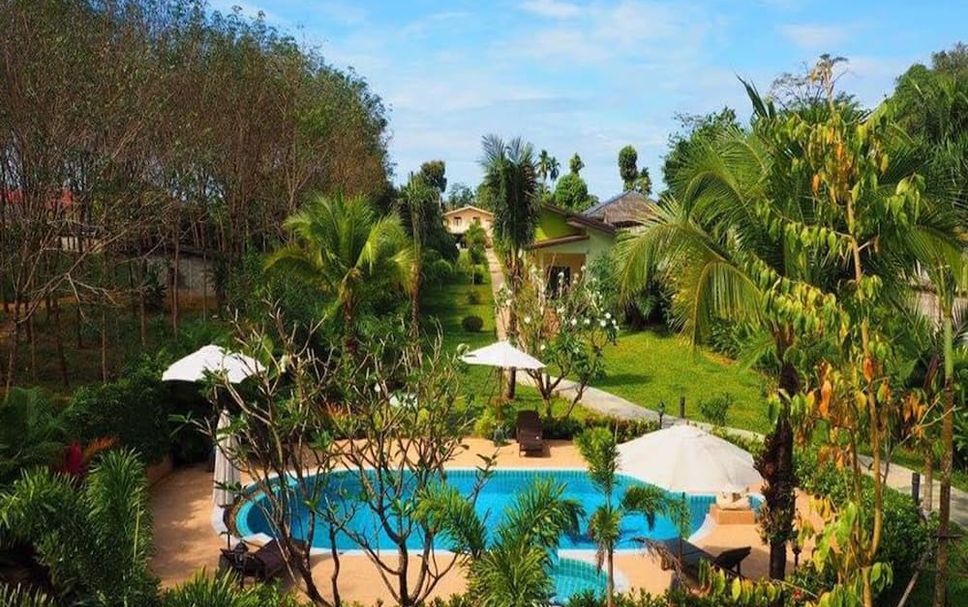 สระว่ายน้ำ รูปภาพ