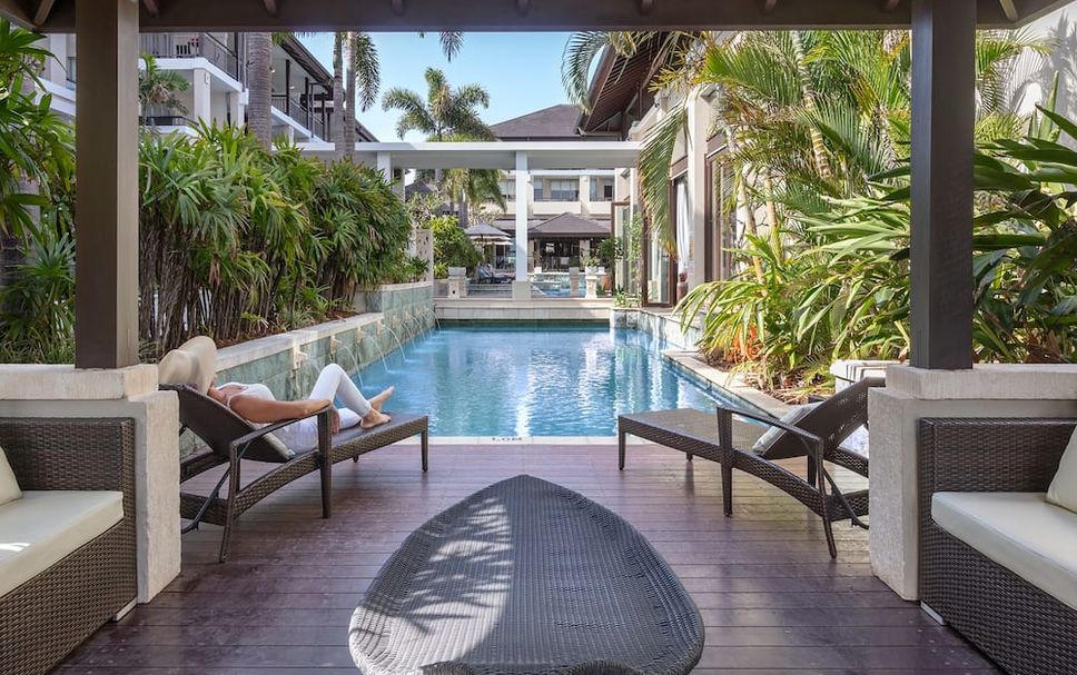 สระว่ายน้ำ รูปภาพ