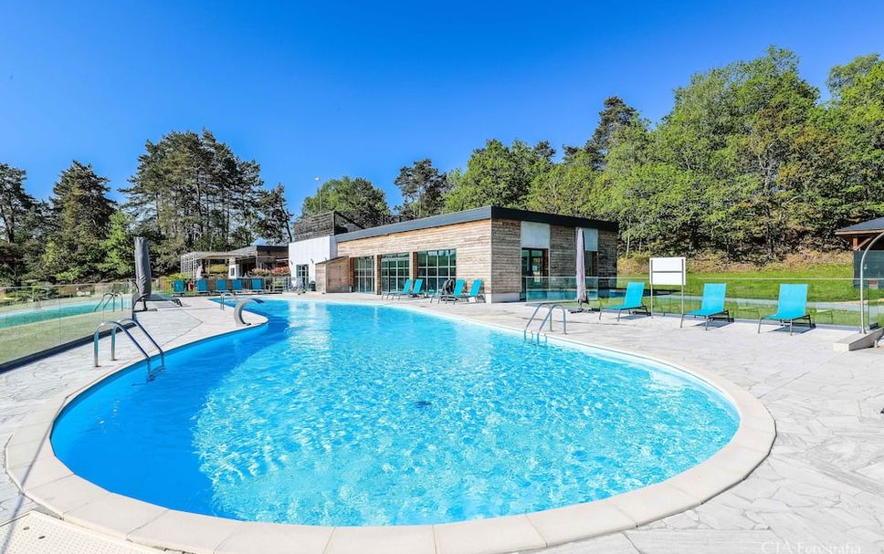 สระว่ายน้ำ รูปภาพ