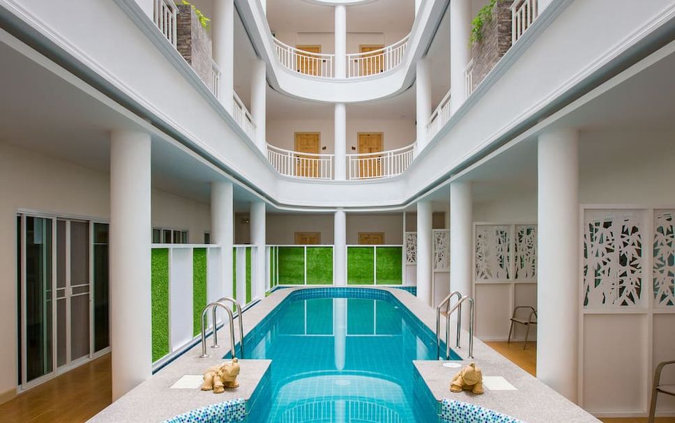 สระว่ายน้ำ รูปภาพ