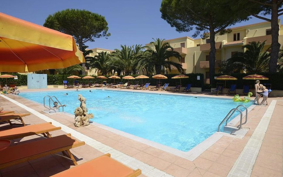 สระว่ายน้ำ รูปภาพ