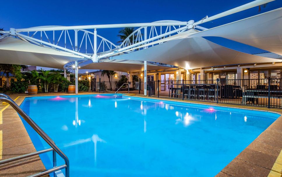 สระว่ายน้ำ รูปภาพ