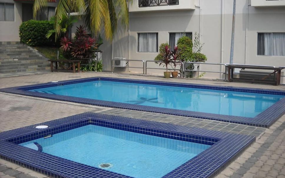 สระว่ายน้ำ รูปภาพ