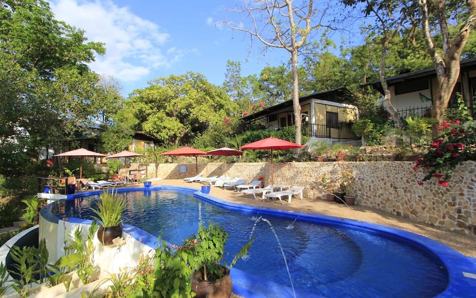 สระว่ายน้ำ รูปภาพ