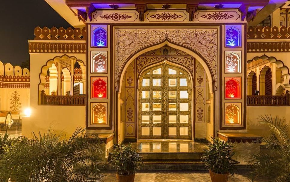 ทางเข้าโรงแรม รูปภาพ