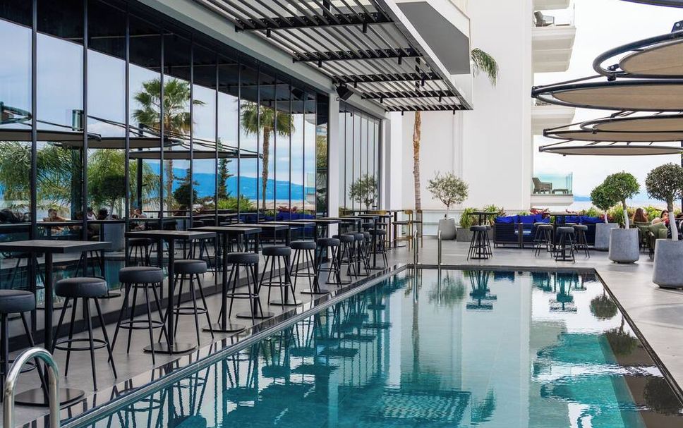 สระว่ายน้ำ รูปภาพ